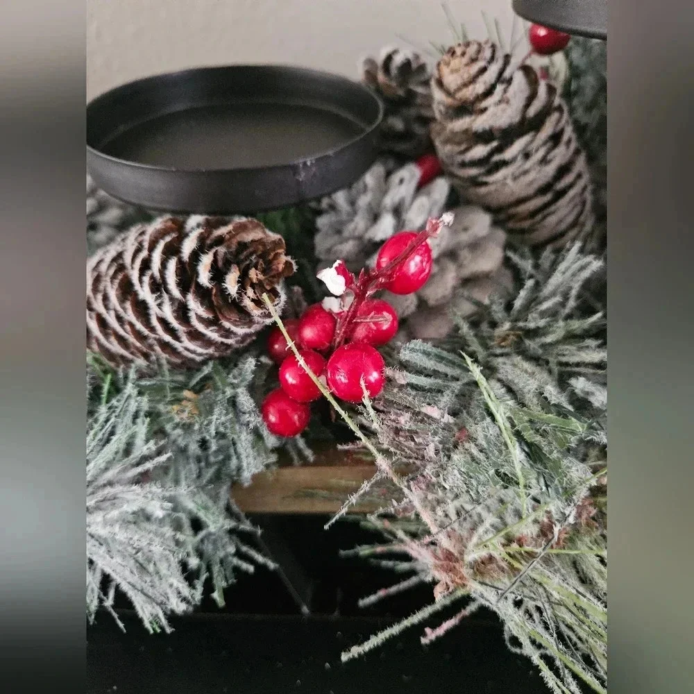 Christmas sleigh‎ frosted pine and red berries candle holder